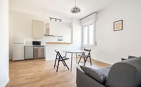 Santa Giulia Suite - 15 Minutes From City Centre