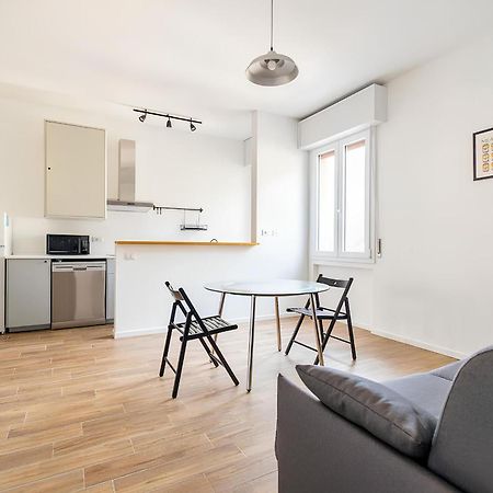 Santa Giulia Suite - 15 Minutes From City Centre Milano Esterno foto